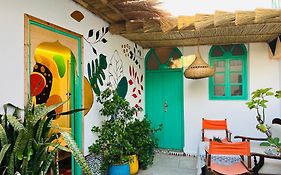 Art riad au bord de la mer 1